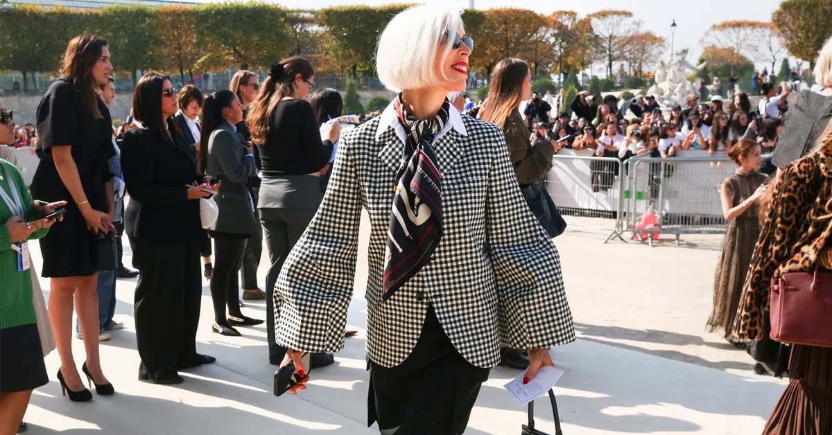 Timeless Trio: Red, White and Black at Paris Fashion Week