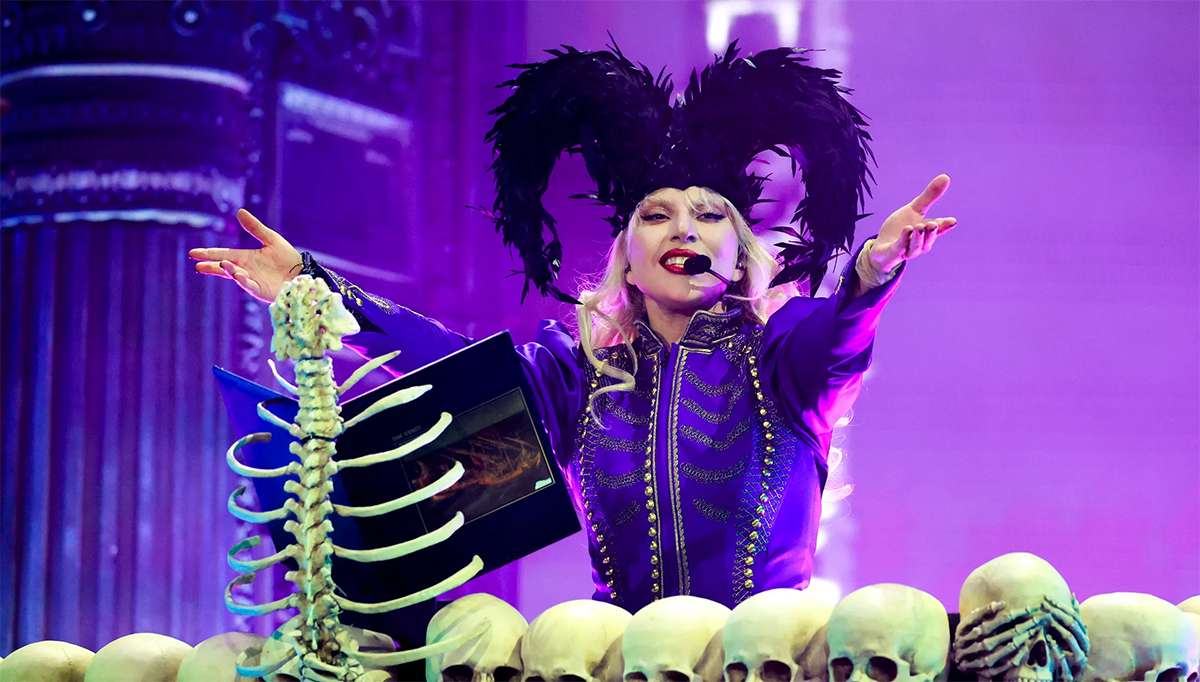 Lady Gaga performing  abracadabra at Coachella 2025