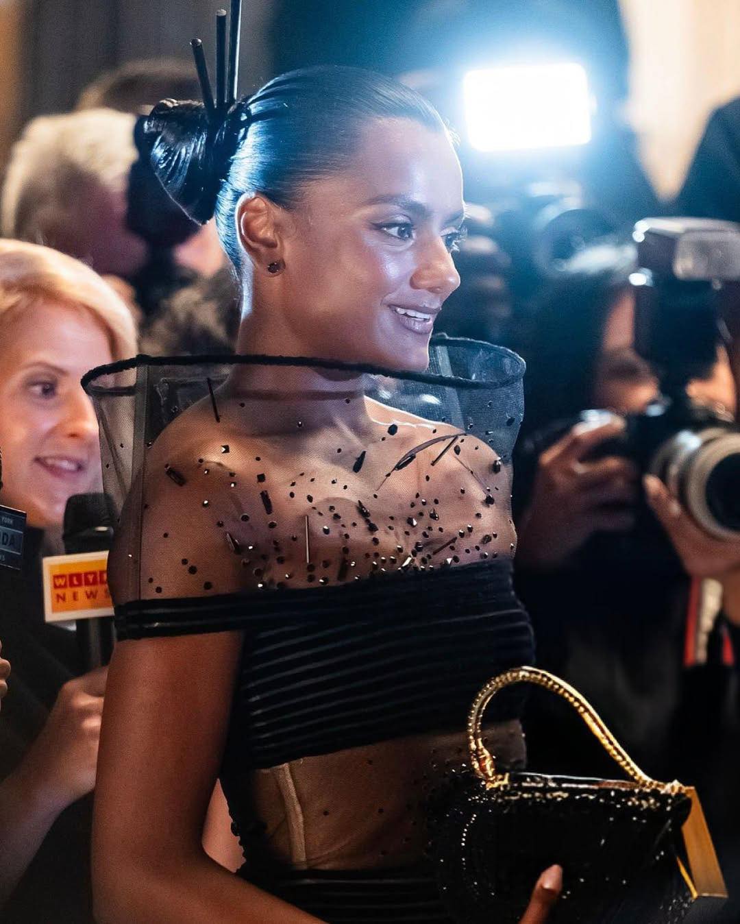 Simone Ashley devil weras prada
