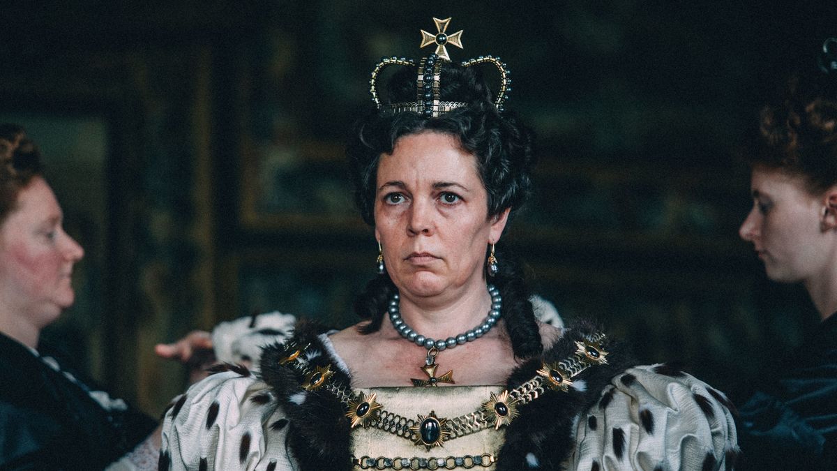The Favourite, მთავარ როლებში ემა სტოუნი, ოლივია კოლმანი და რეიჩელ ვაისი