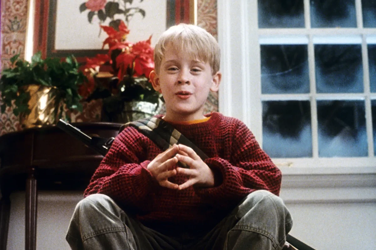 Home Alone 1990 Christmas comedy film featuring Kevin McCallister left home alone