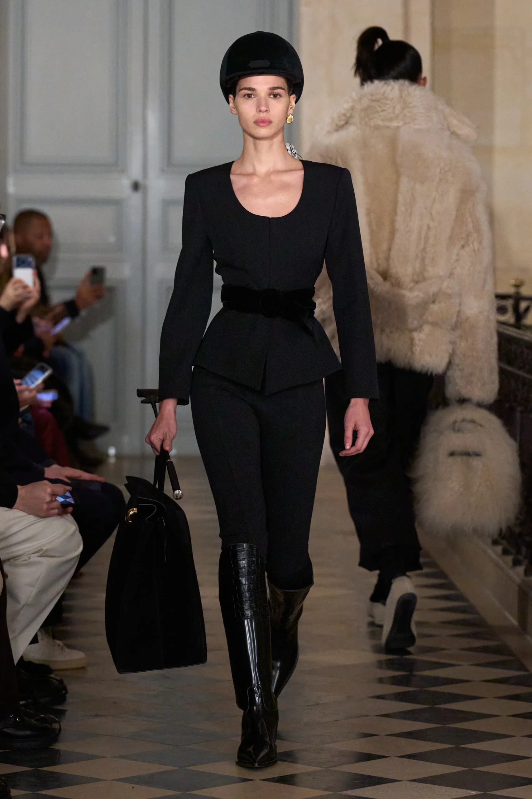 მატილდა გვარლიანი, Mathilda Gvarliani, Jacquemus, ჟაკმუსი, პარიზის მოდის კვირეული 2026, Le Palmier