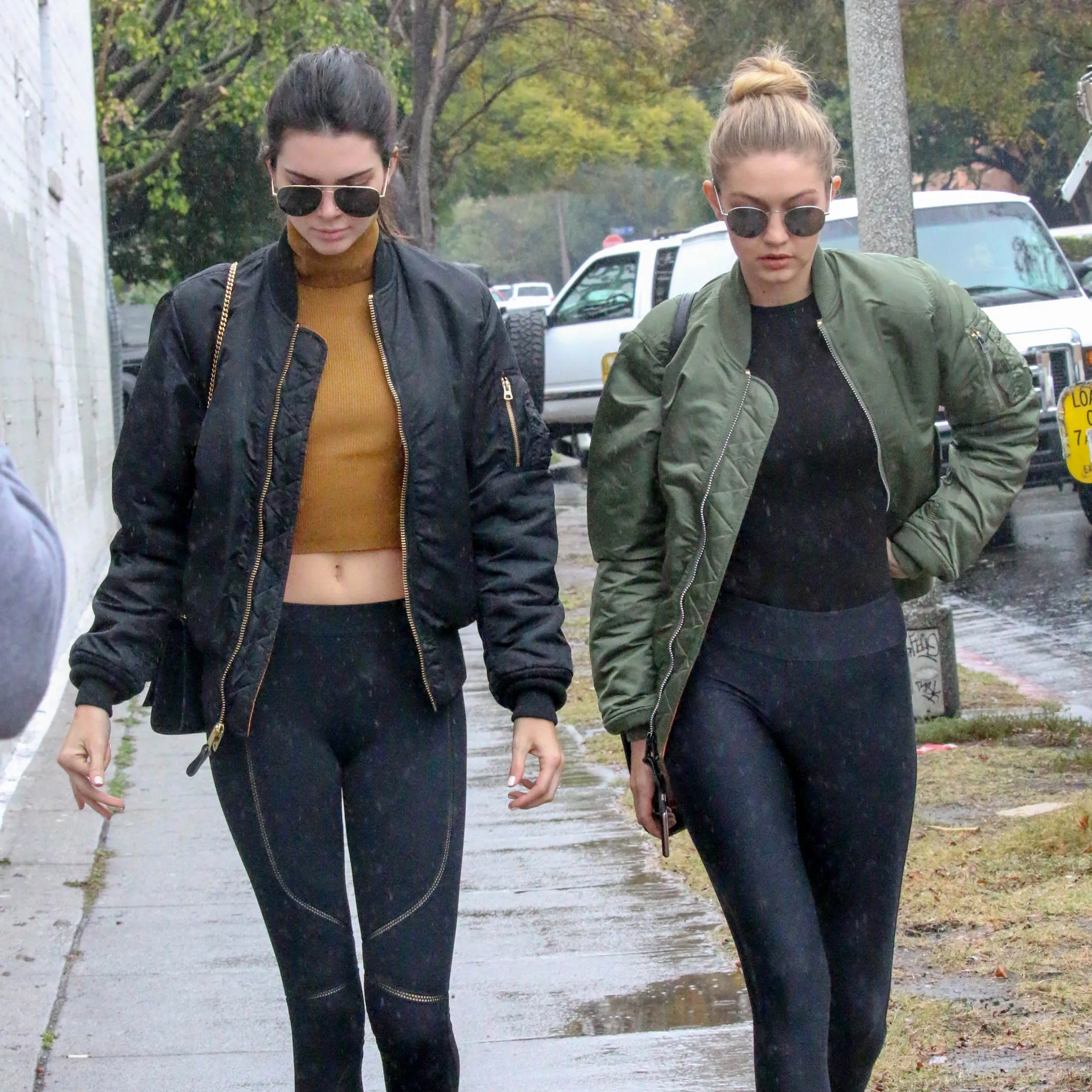 Gigi Hadid, Kendall Jenner, 2016, Bomber Jacket, ბომბერი, კენდალ ჯენერი, ჯიჯი ჰადიდი