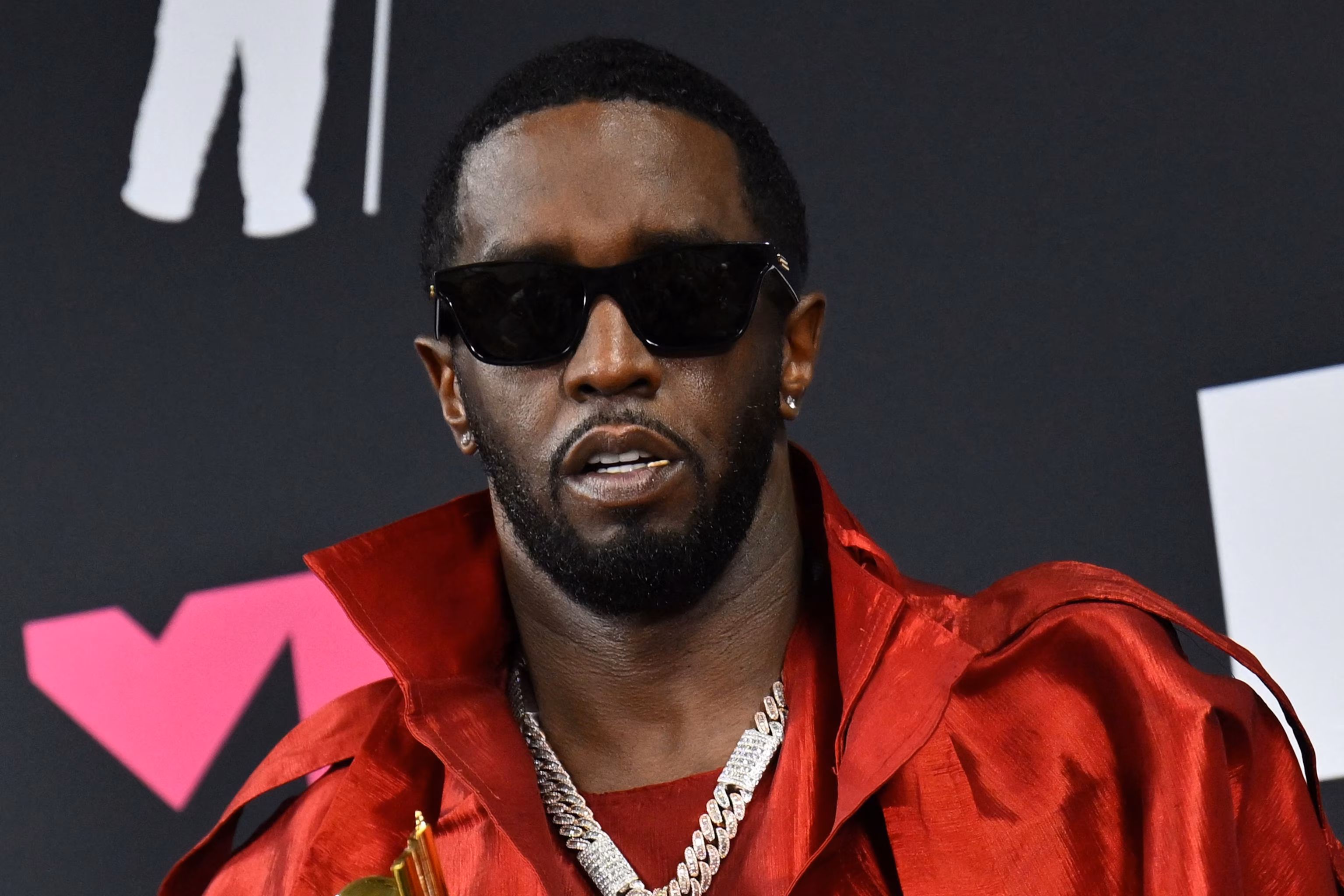 P Diddy, Puff Daddy, შონ კომბსის სასამართლო, შონ კომბსის დანაშაული, 2Pac, თუფაქი და puff daddy