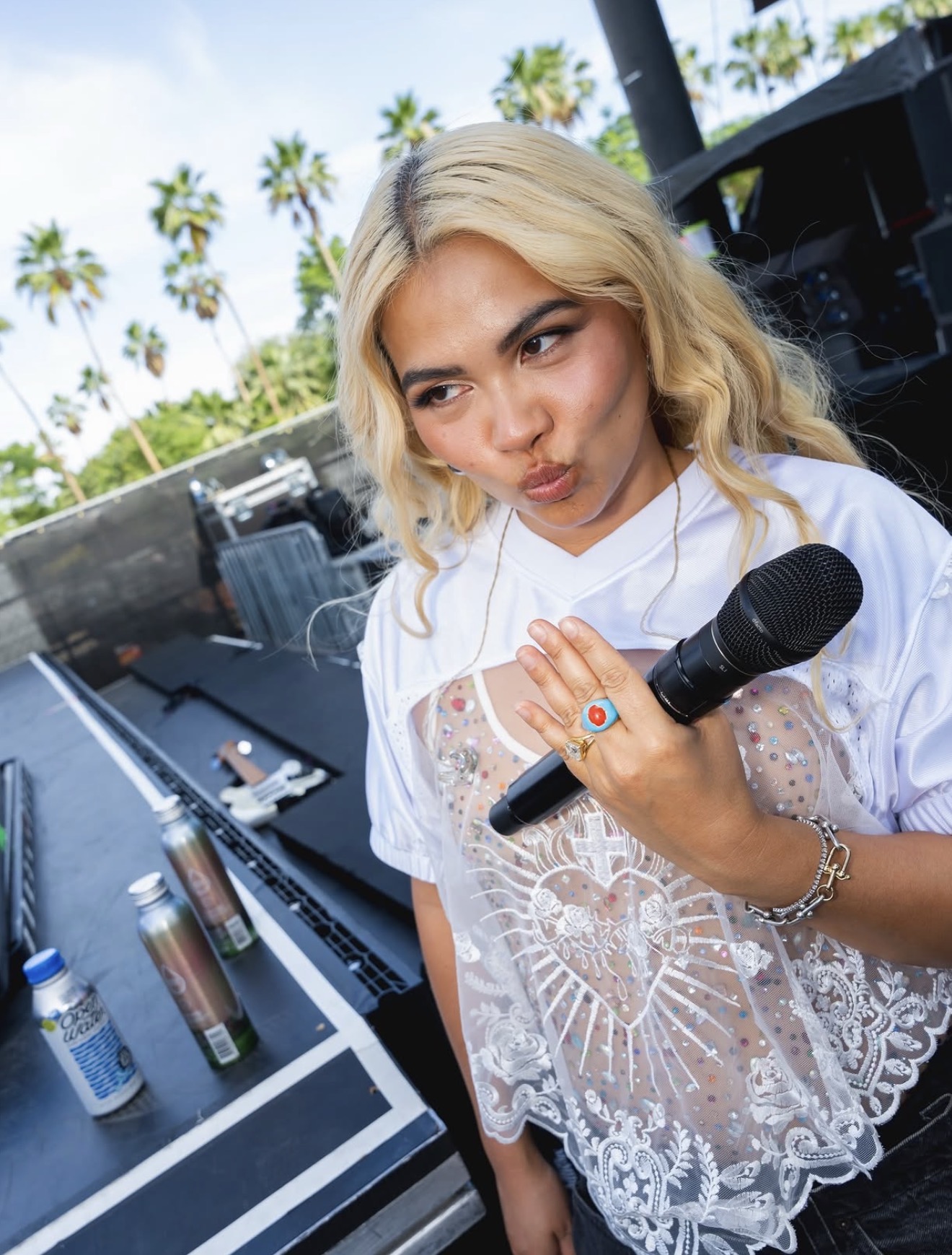 BIZU, Bizu Georgia, Hayley Kiyoko, ჰეილი კიოკო, კოაჩელა, ბეჭდები, ფერადი ბეჭდები